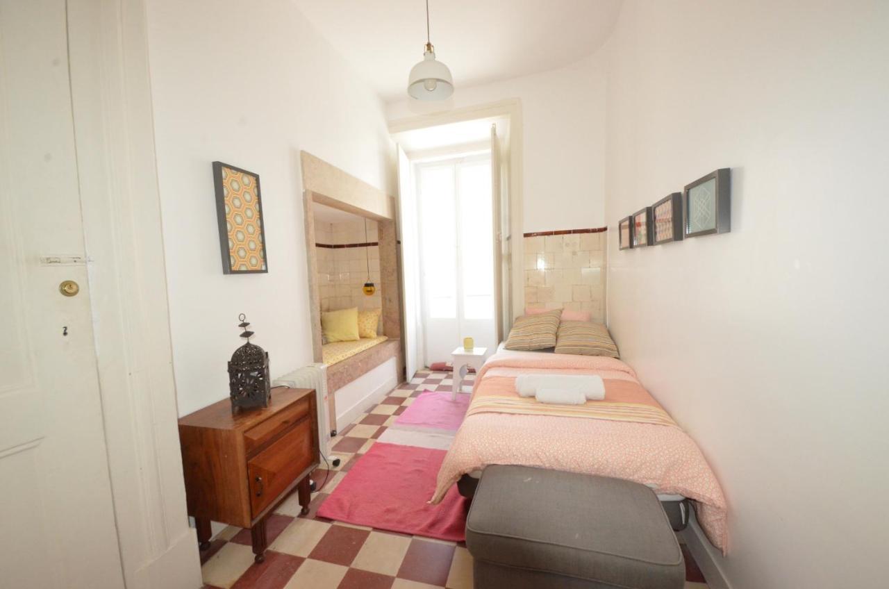 The Color Hostel Lissabon Exterior foto